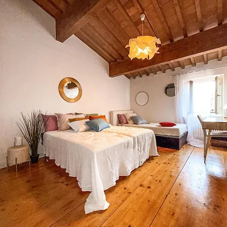 At Piazza Erbe Sky View 360 Free Parking Apartment