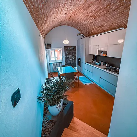At Piazza Erbe Sky View 360 Free Parking Apartment