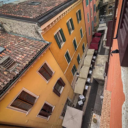 At Piazza Erbe Sky View 360 Free Parking Verona